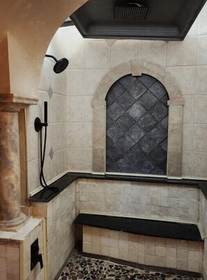 Dusche, Haartrockner, Handtücher, Seife