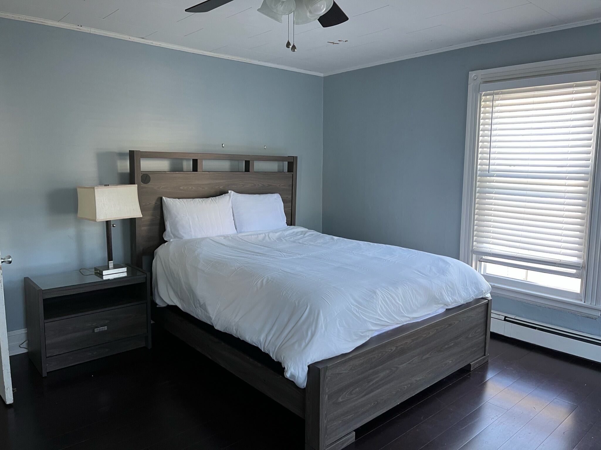 3 bedrooms, iron/ironing board, travel cot, free WiFi