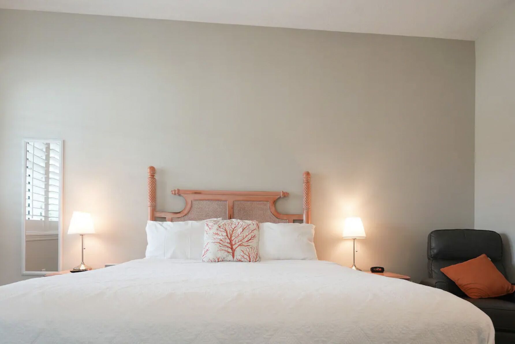 Key West Style Cottage - with pool/hot-tub