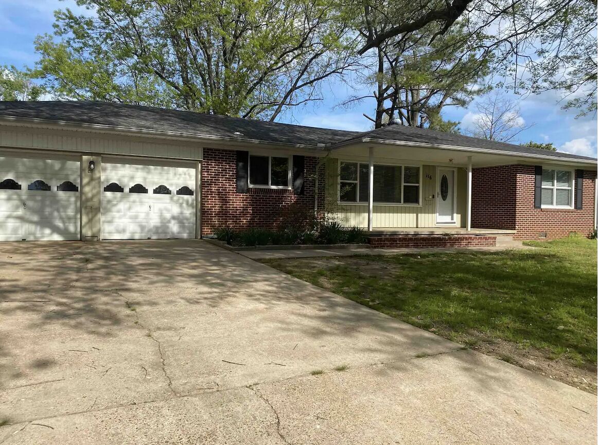 Newly Furnished 3BR/1.5 Bath Cozy Home