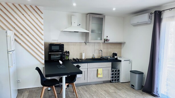 Fridge, microwave, oven, stovetop - U SECONDU - Quiet, spacious new apartment (ALERIA)