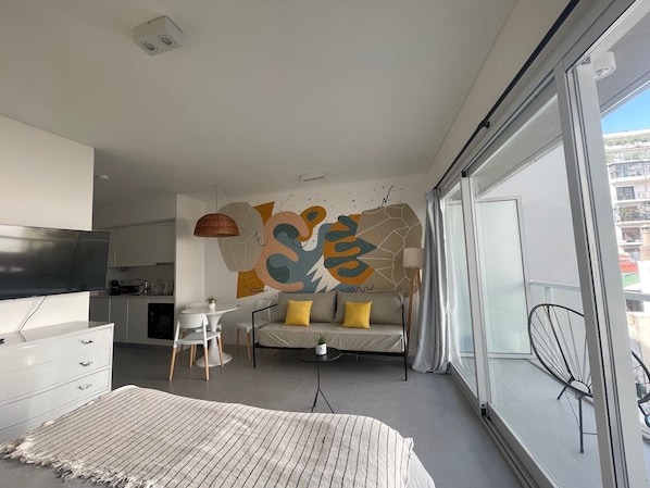 1 chambre, coffres-forts dans les chambres, fer et planche à repasser