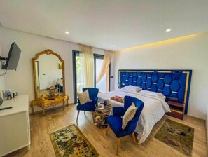 5 bedrooms, WiFi - A Majestic Getaway: 5-Room Villa FIORI (Marrakesh)