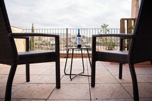 Habitación de luna de miel doble, vistas al jardín | Terraza o patio