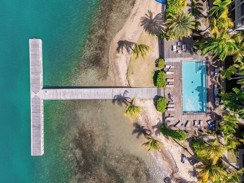 Stunning 3 Bedroom Condo With Epic Yacht Club And Harbour View!