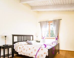 2 chambres, fer et planche Ă repasser, Wi-Fi gratuit, draps fournis