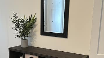 3 chambres, fer et planche Ă repasser, draps fournis