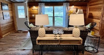The Charming Cottage at Cypress Pond PCB