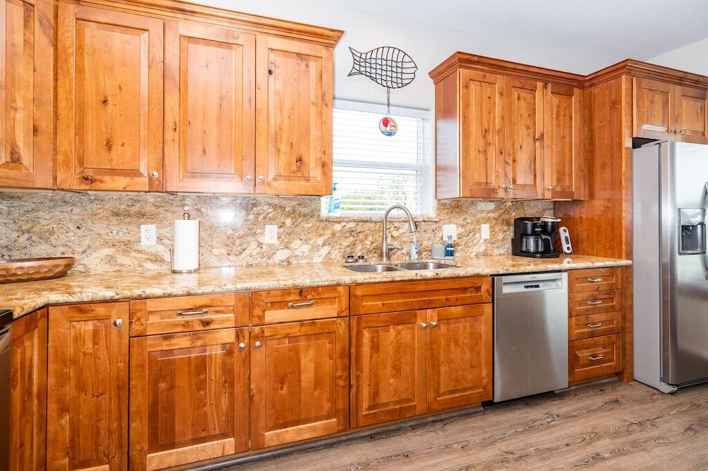 Gorgeous Home on Caney Creek w/ Fishing Pier