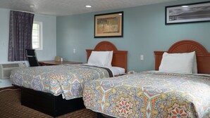 Desk, WiFi (free), bed sheets - Best Way Inn (Muncie)