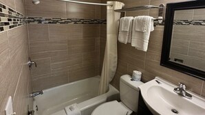 Towels - Best Way Inn (Muncie)