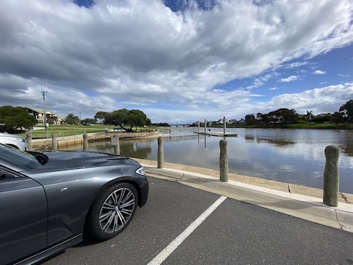 Whole Double Story House- 4QB & 1SB- Carrum Beach- Fully Furnished- Free Parking