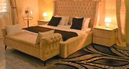 8 bedroom Villa opposite Speke resort