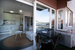 Outdoor dining - Feel The Ocean Apartment - Praia do Cabedelo (Darque)