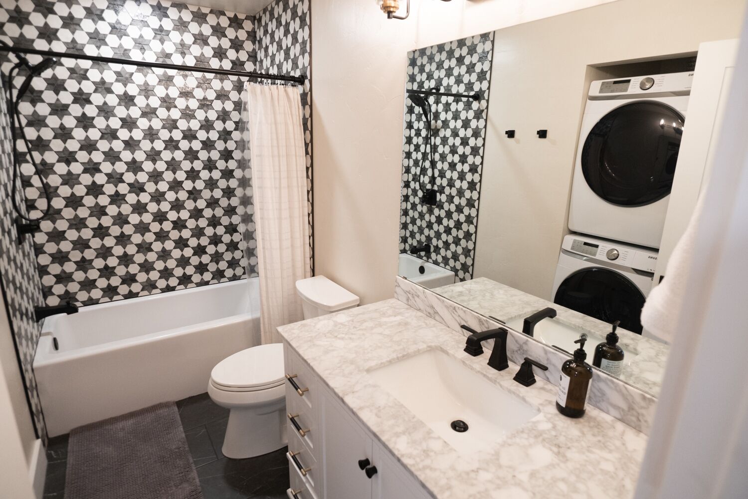 BILLINGS FAMILY RANCHER - Safe Location and Clean.