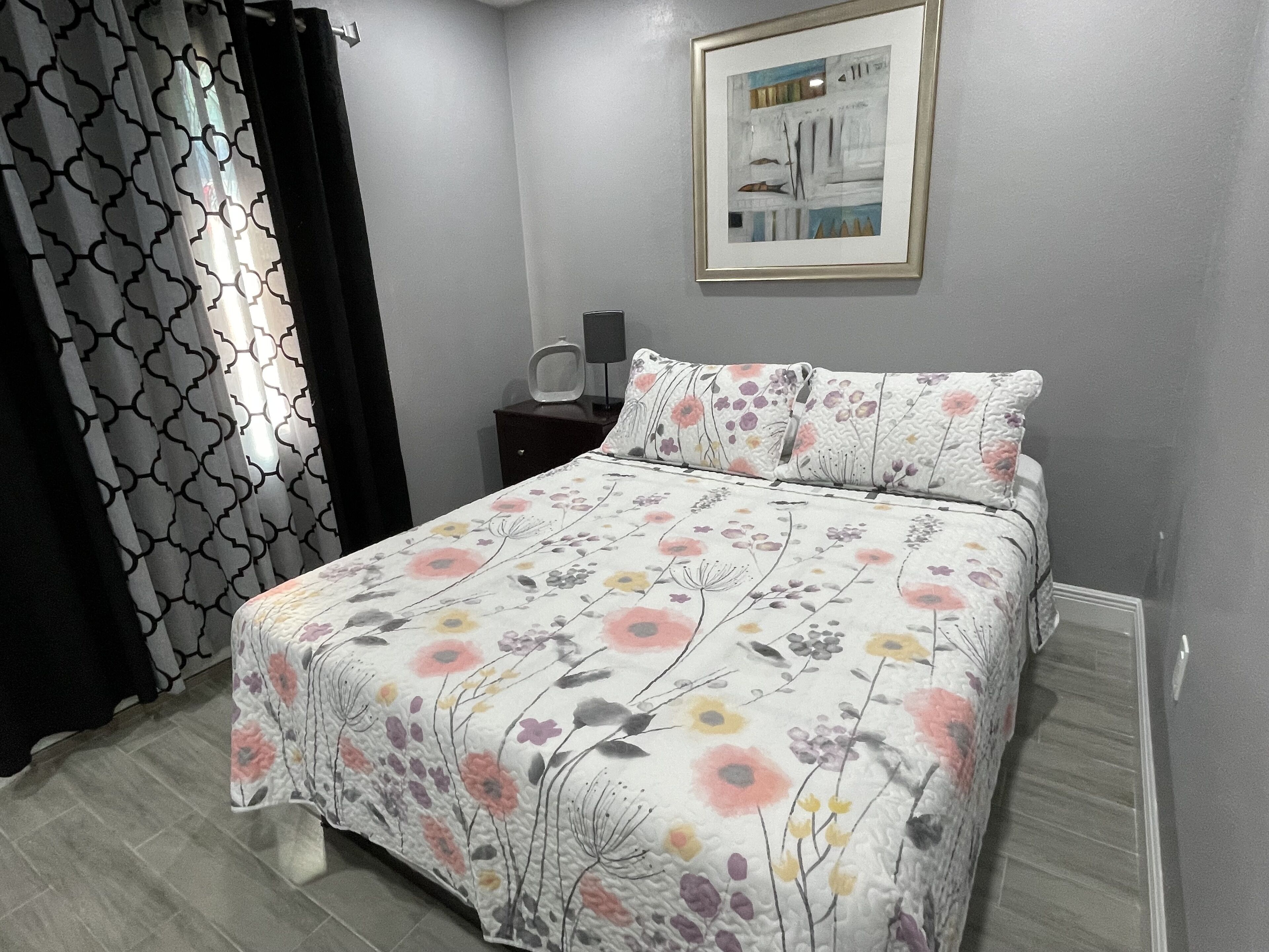 The perfect place very close to downtown and beaches! PETS ARE WELCOME!!