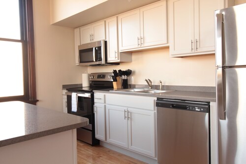 The Exchange 21 | Historic Bldg, 1 Bed, Dwntwn