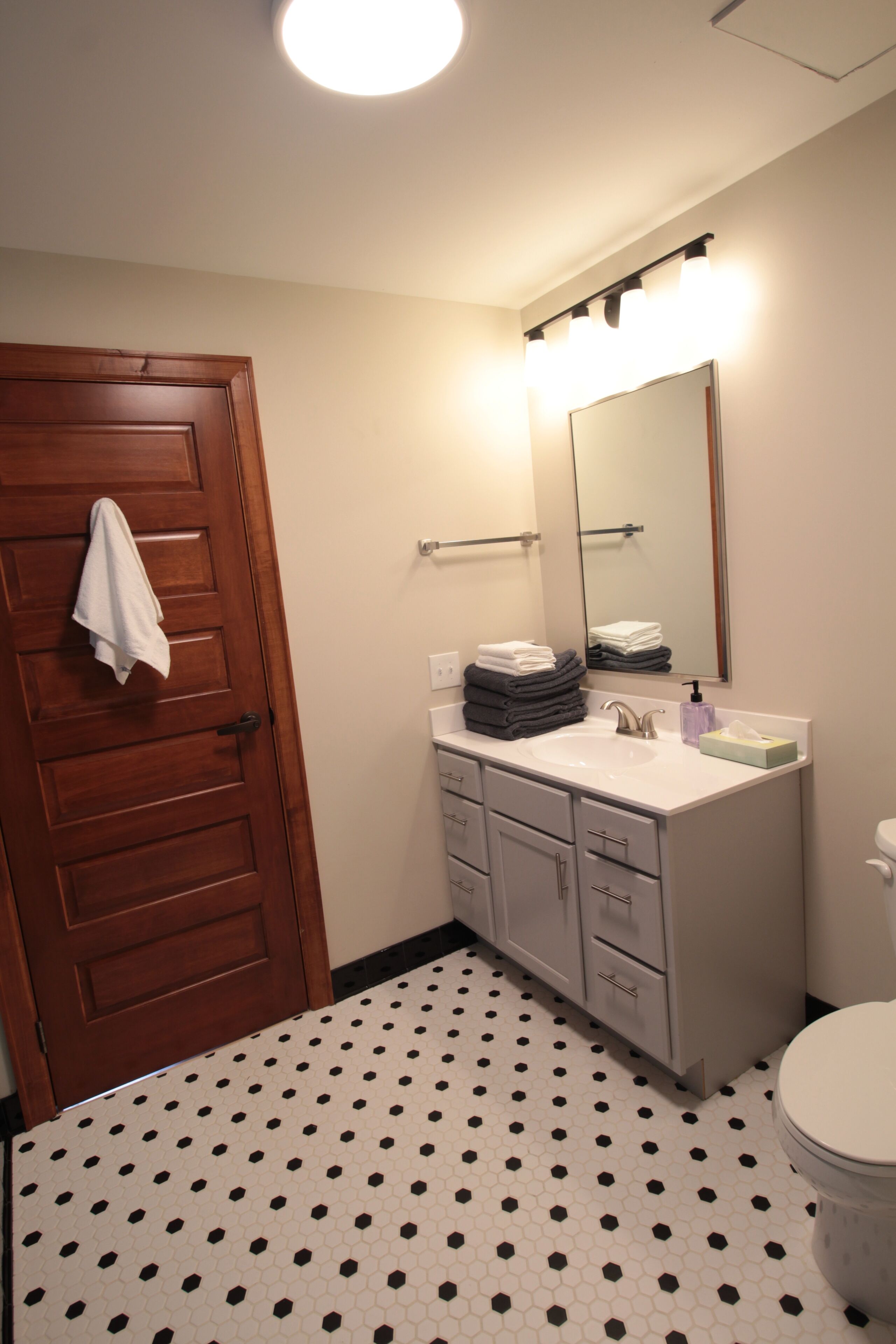 The Exchange 21 | Historic Bldg, 1 Bed, Dwntwn