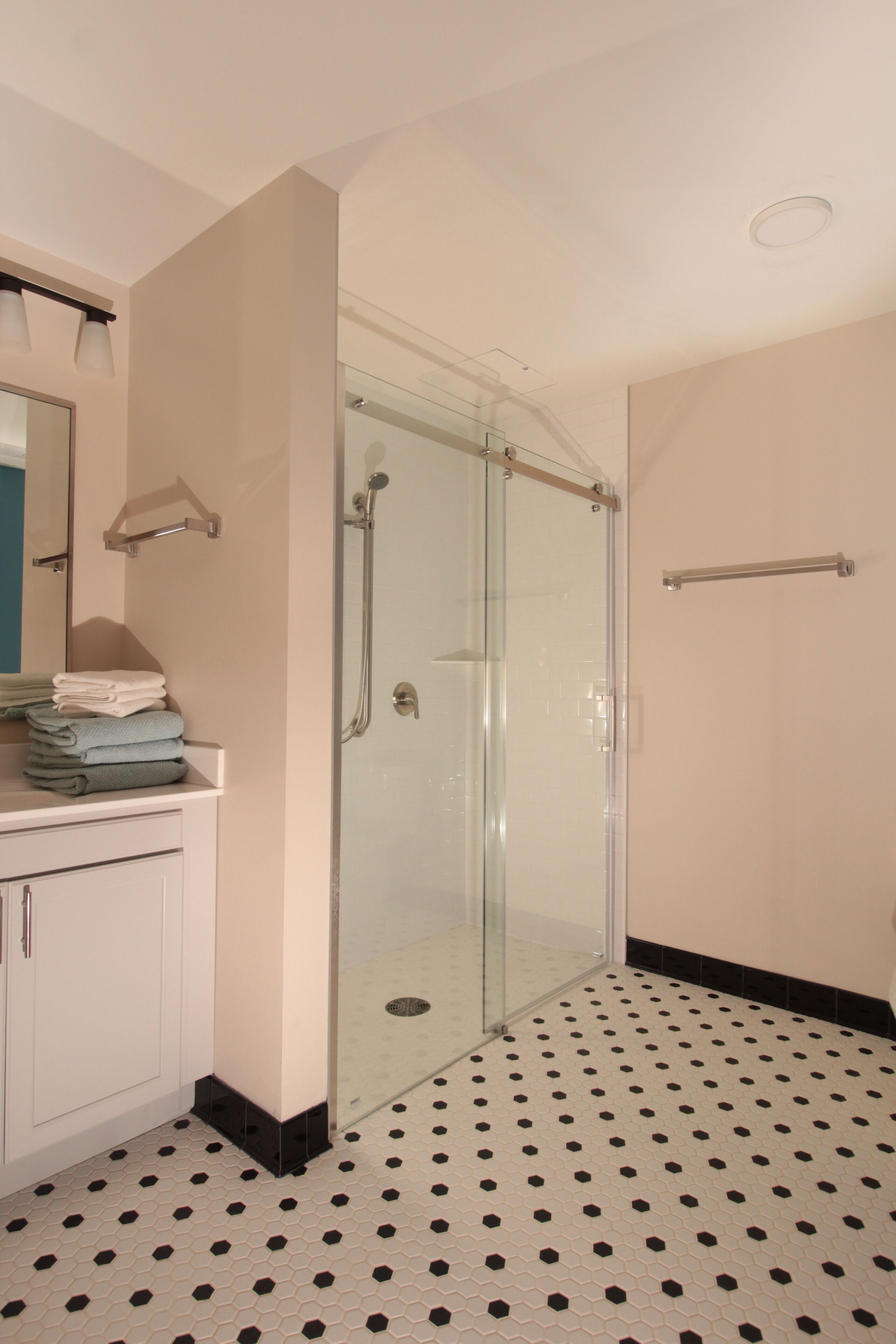 The Exchange 22 | Historic Bldg, 1 BR ADA, Dwntwn