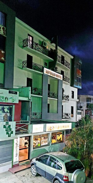 Front of property - Castello Motel (Antananarivo)