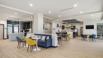 Petit déjeuner buffet compris tous les jours