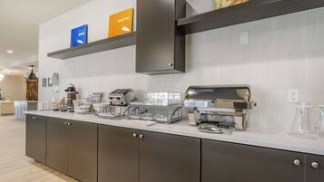 Free daily buffet breakfast