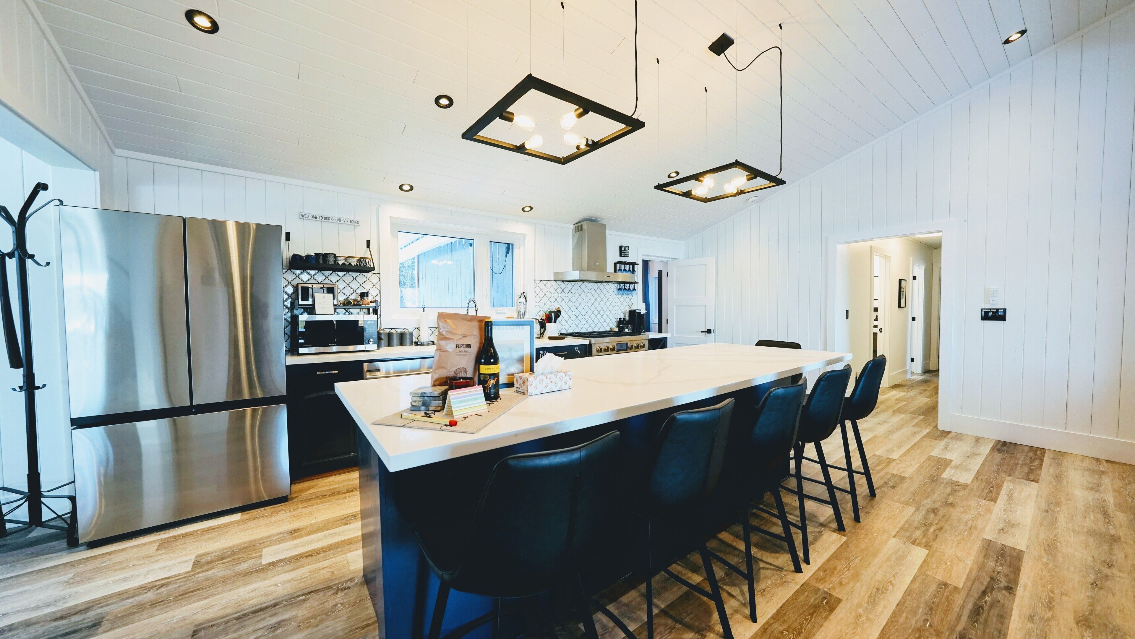 Newly Renovated Secluded Cottage