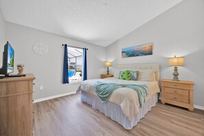 4 Schlafzimmer, Schreibtisch, Bügeleisen/Bügelbrett, Reisekinderbett