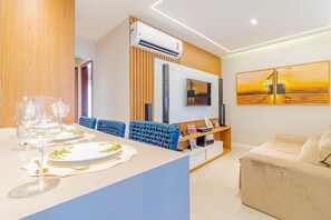 Apartment | Dining room - IT44 Belo Apto 2 Quartos - Resort Caju (Camaçari)