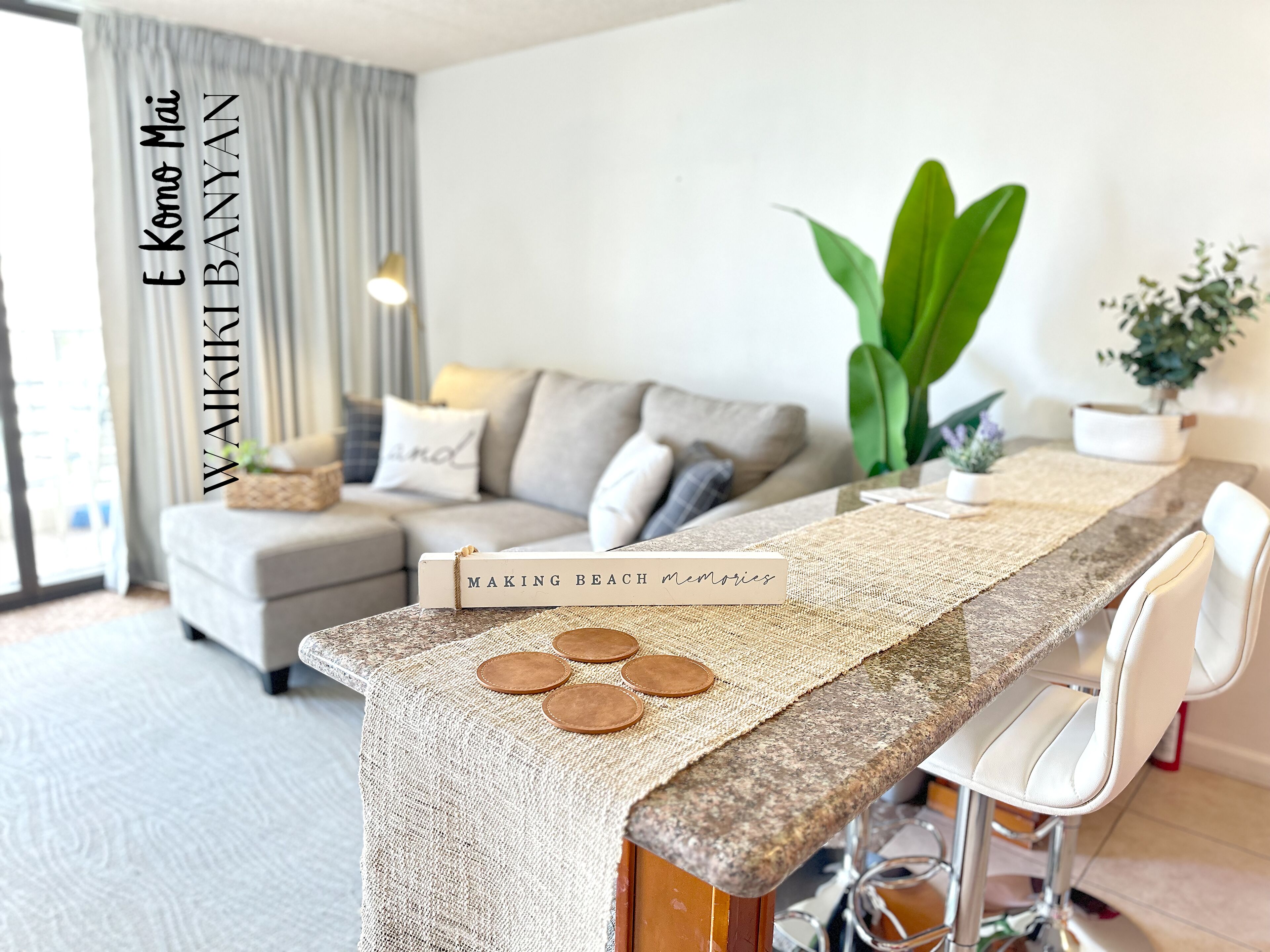 Stunning 1BD a block Waikiki Beach w/Free Parking