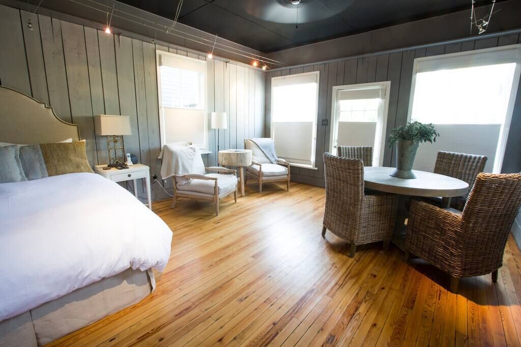 The River Cottage: 29 Main Street