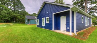 Cayce Sister Houses | Sleeps 14 | Mins to CAE