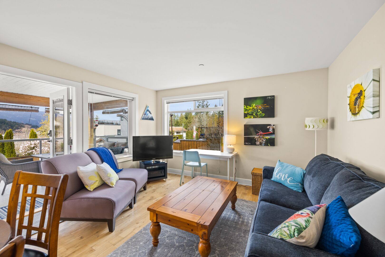 A Peaceful Suite Stay in Brentwood Bay