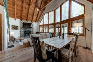 Dining - Before The Bend River Cabin (Dahlonega)