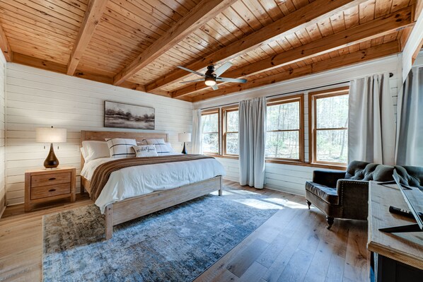 4 bedrooms, iron/ironing board, travel cot, WiFi