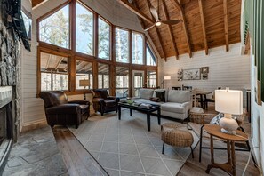 Smart TV, fireplace, ping pong