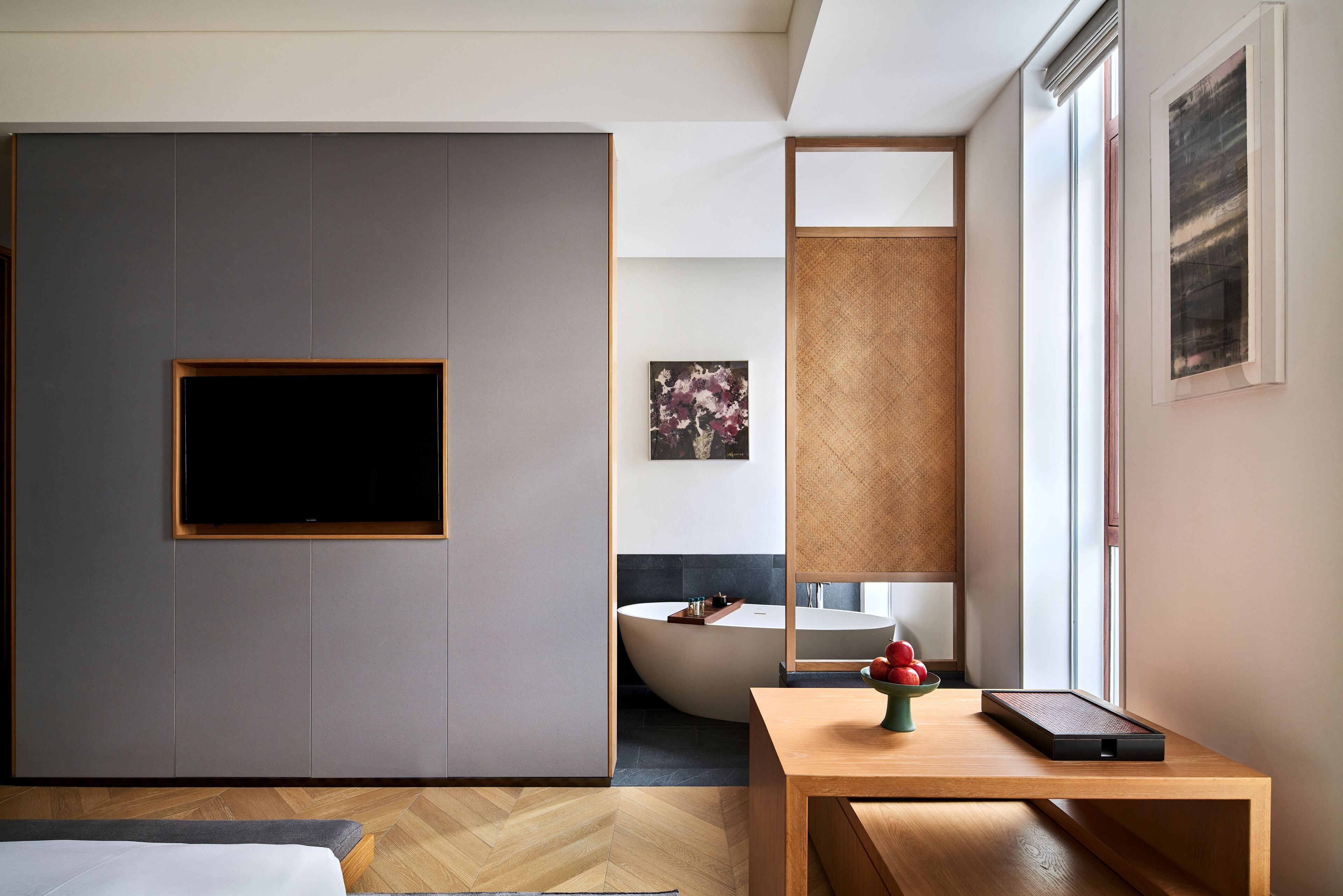 Yinya-Standard King | Living area | TV