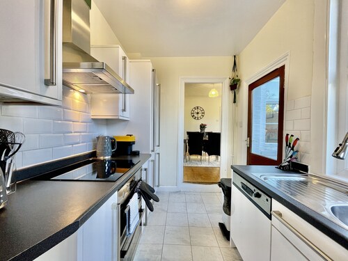 Stylish semi detached 3 bed home with garden