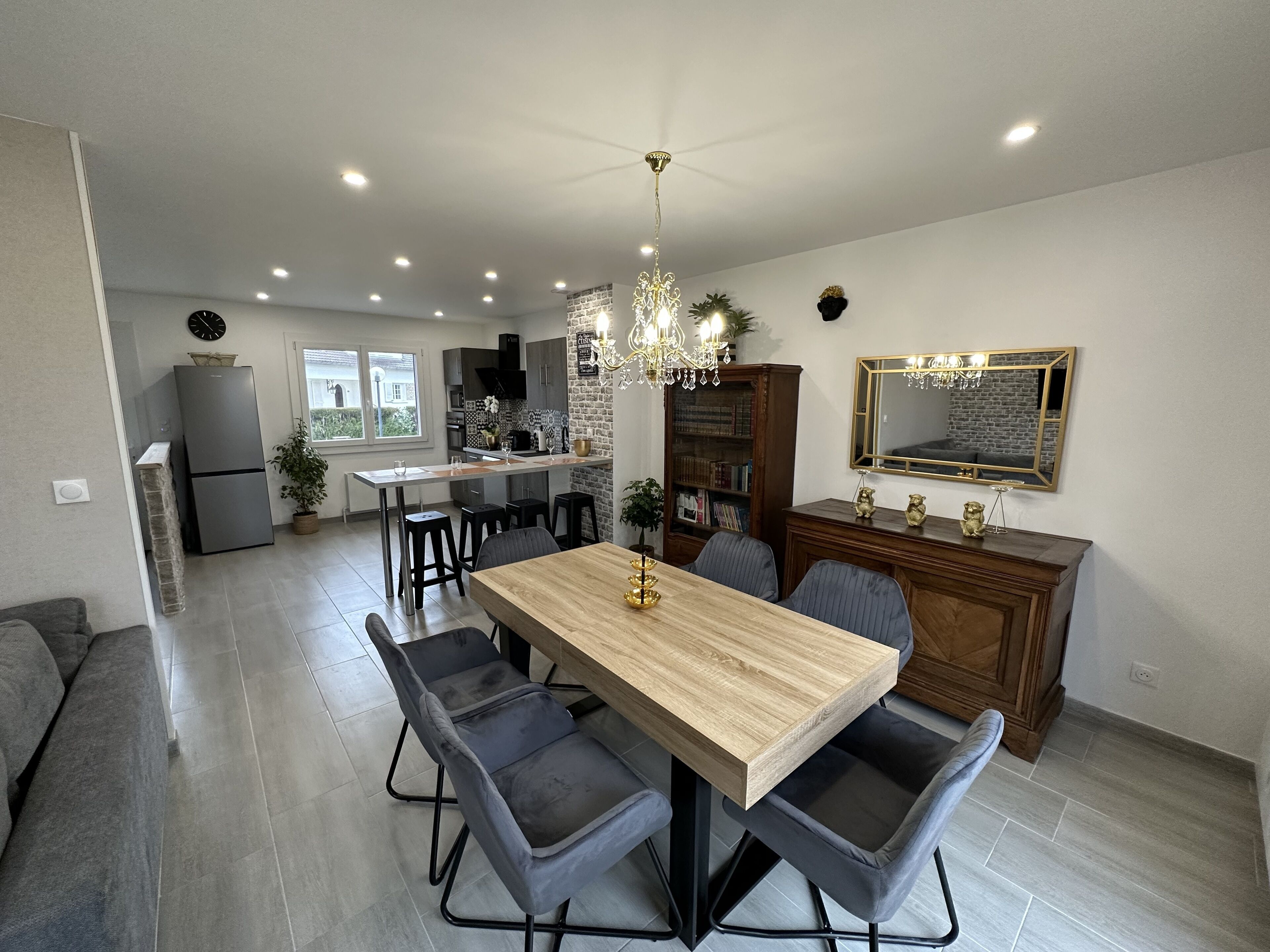 Agréable Maison Avec Jardin et Balcon à Joinville