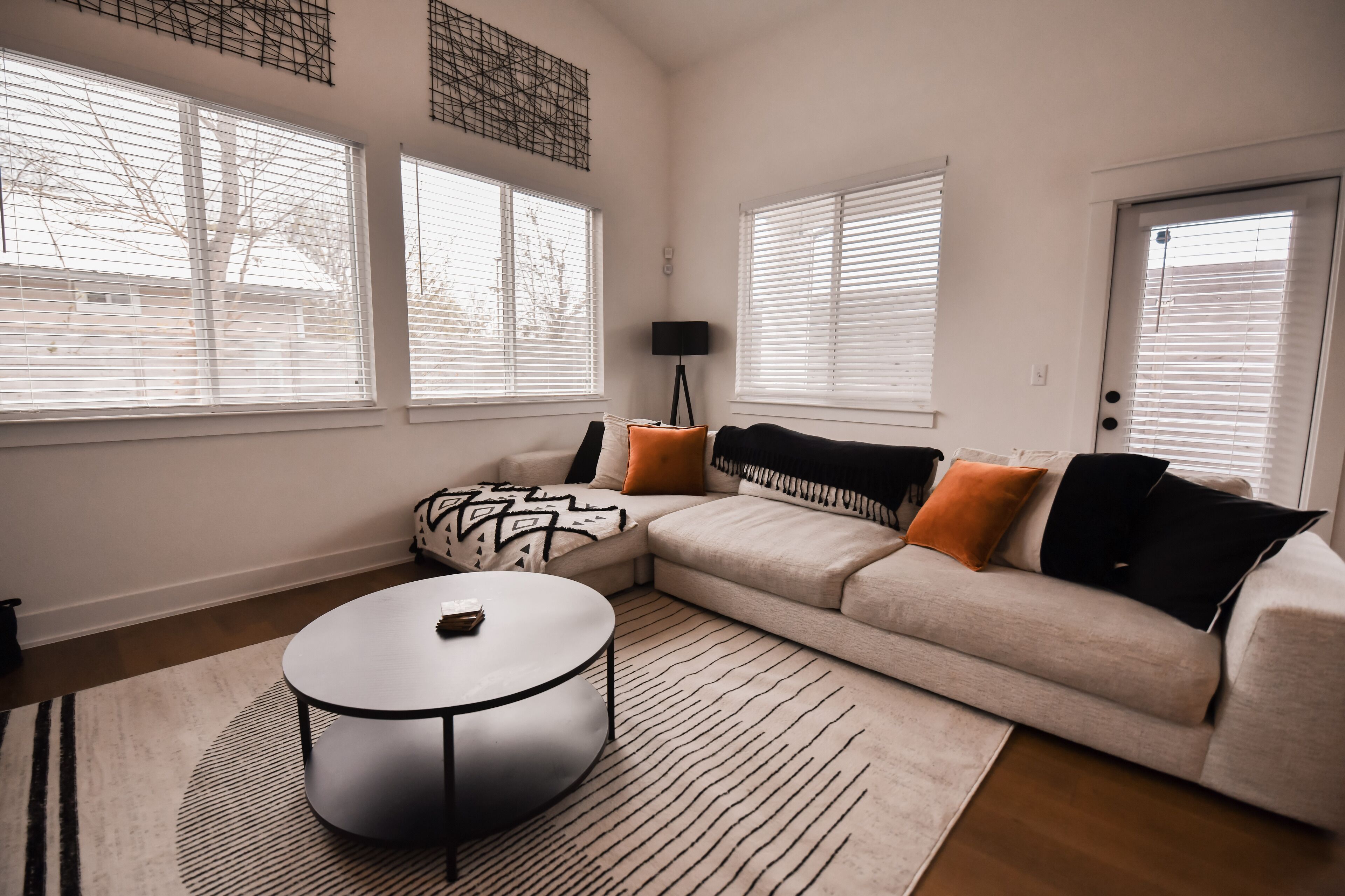 Contemporary Casa Casey ATX