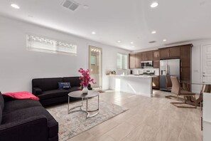 Living area - NEW HOME + Extra APT | Sleeps 10! (Phoenix)