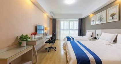 Yunduo Hotel (Jinan Jingshi West Road Changqing High Speed Railway Station)