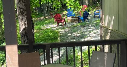 Brown House in the Woods - Barkley Lake Area