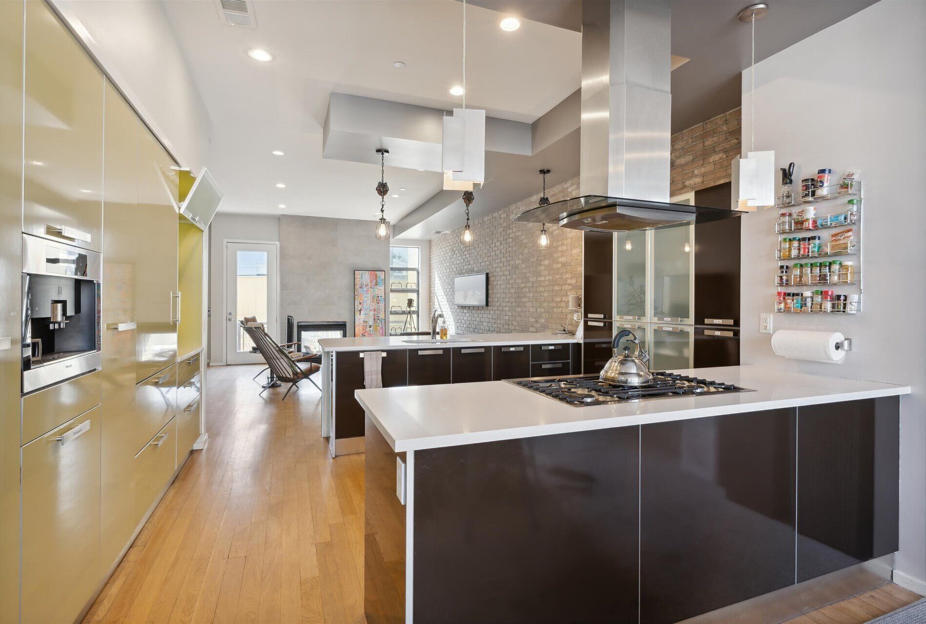 Modern Lux! Walk to RiNo’s best bars & restaurants. 