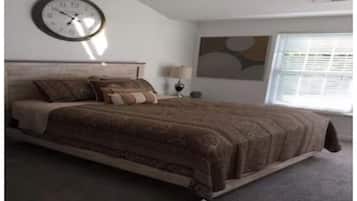 3 bedrooms, bed sheets