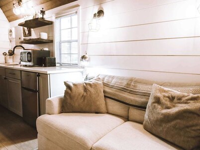 Clay Baby- luxury shed conversion on the river