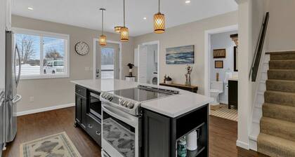 Beautiful Newly Renovated 3 BR Mille Lacs Lakeside Cottage