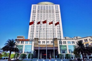 Exterior - Houde Hotel (Yifeng)