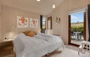 3 عدّة غرف نوم وسرير سفر وواي فاي مجانًا