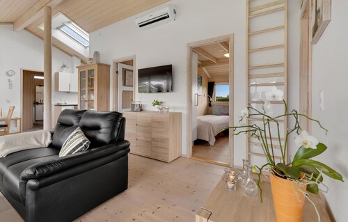 Amazing home in Sydals with WiFi